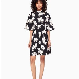 KATE SPADE Posy Floral Swing Dress In Black 4 half sleeves wide a line